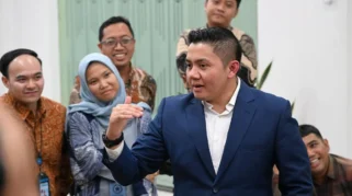 Seskab Teddy: Harga Pertamax di Indonesia Masih Lebih Murah Dibanding Filipina hingga Singapura