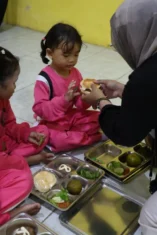 SPPG Jombang Sajikan Menu Daging Sapi Setiap Jumat untuk Tingkatkan Gizi Penerima Manfaat