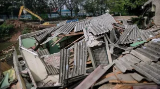 Tanah Longsor di Bendungan Hilir: Satu Rumah Kos dan TPS Ambruk, BPBD Sebut Akibat Abrasi
