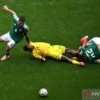 Terpuruk di Dasar Klasemen, 2 Kartu Merah Tambah Derita Afsel di Laga Pembuka Piala Dunia