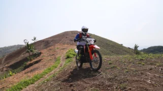 Touring Motor di Musim Pancaroba, Ini Saran dari Ahlinya: Jangan Lupa Jas Hujan dan Perlengkapan Lain