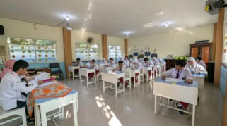 Tunjangan Guru Naik, Komisi X DPR Ingatkan Pemerintah Soal Program Peningkatan Kualitas Guru