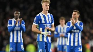 Van Hecke Jadi Target Brighton, Tottenham Hadapi Dilema Transfer Bek Muda