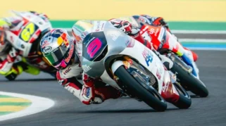 Veda Ega Pratama Patahkan Keraguan Berbagai Pihak, Kokoh di Lima Besar Moto3 2026