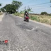 Warga Blora Ngamuk! Blokade Jalan Randublatung-Cepu, Protes Rp5,2 M Hanya Perbaiki Jalan 500 Meter