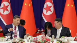 Xi Jinping dan Kim Jong-un Sepakati Empat Poin Strategis dalam Kunjungan Bersejarah di Pyongyang