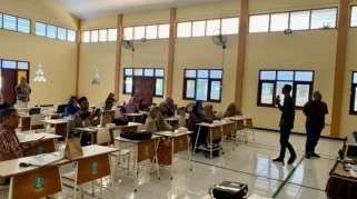 workshop peningkatan kompetensi guru dan tenaga kependidikan di SMK PPN 1 Tegalampel Bondowoso