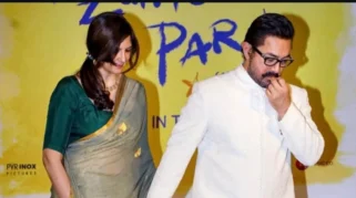 Aamir Khan dan Gauri Spratt Tampil Perdana sebagai Pasutri di Tengah Hujan Deras Mumbai