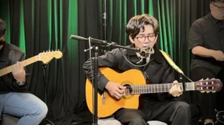 Aku Jeje Buka-Bukaan Motifnya Bikin Lagu Cinta Lucu-lucuan