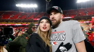 Alasan Lirik Lagu Blank Space Ada di Suvenir Pernikahan Taylor Swift