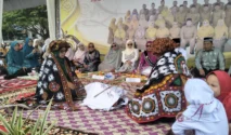 Awali Tahun Ajaran Baru, Ribuan Murid di Gayo Diserahkan ke Guru Secara Adat