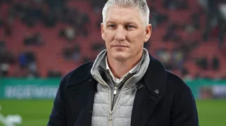 Bastian Schweinsteiger Dikritik karena Komentar Rasis soal Sepak Bola Afrika