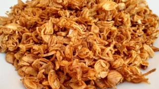 Bawang Goreng: Pelengkap Sederhana yang Mengangkat Cita Rasa Masakan