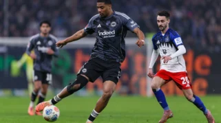 Bek Eintracht Frankfurt Aurele Amenda Dikabarkan Sepakat Gabung Coventry City