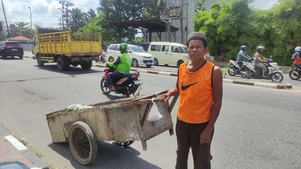 Bertahan 15 Tahun, Dahlan Ubah Barang Rongsok Jadi Cuan Demi Keluarga