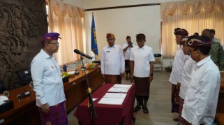 Bupati Buleleng Lantik Direksi Baru Perumda Pasar Argha Nayottama untuk Periode 2026-2031