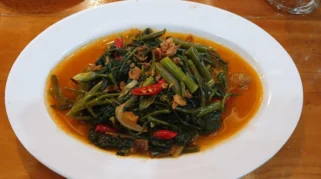Cah Kangkung, Sajian Sederhana yang Jadi Favorit Keluarga