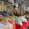 Cuaca Ekstrem, Pedagang Ikan Asap Tuban Raup Untung Saat Liburan Sekolah
