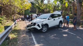 Daihatsu Terios Tabrak Trailer di Jalur Nasional, Sopir Diduga Mengantuk