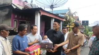 Enam Keluarga Korban Kebakaran Ujung Gading Terima Bantuan dari Pemkab Pasbar