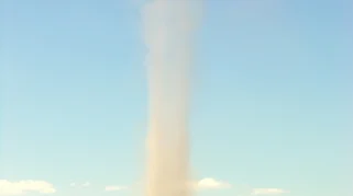 Fenomena Dust Devil Muncul di Kawasan Wisata Gunung Bromo, BMKG Beri Penjelasan