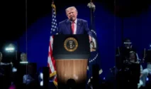 Gedung Putih Skors Operator Teleprompter yang Diduga Bertaruh pada Isi Pidato Trump