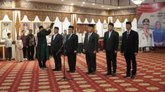 Gubernur Jambi Lantik Lima Pejabat, Tekankan Penguatan Kinerja dan Integritas