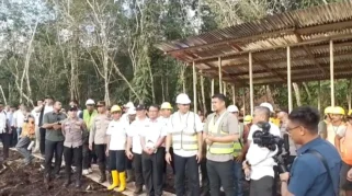 Gubernur Sumut Tinjau Relokasi SMKN 1 Gido, Target Rampung November 2026