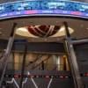 IHSG Ditutup Naik ke 5.744, Transaksi Rp 10,81 T, Rupiah Anjlok Jadi Rp 18.005
