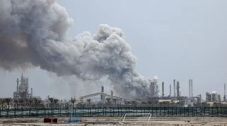 Iran Kembali Serang Pangkalan AS di Bahrain dan Saudi, Eskalasi Konflik di Teluk