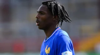 Jeremy Jacquet Resmi Bergabung dengan Liverpool: Bek Muda Prancis Siap Bersinar