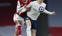 John Stones Bebas Transfer, Arsenal dan Leeds Bersaing