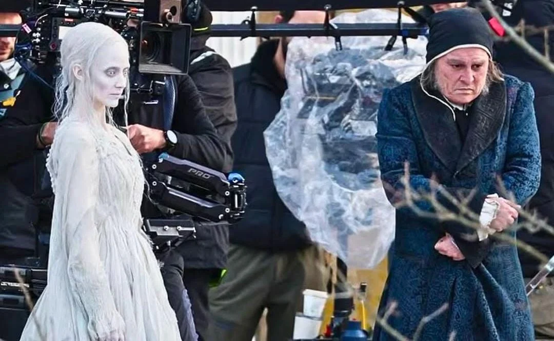 Johnny Depp Kembali ke Layar Lebar sebagai Ebenezer Scrooge