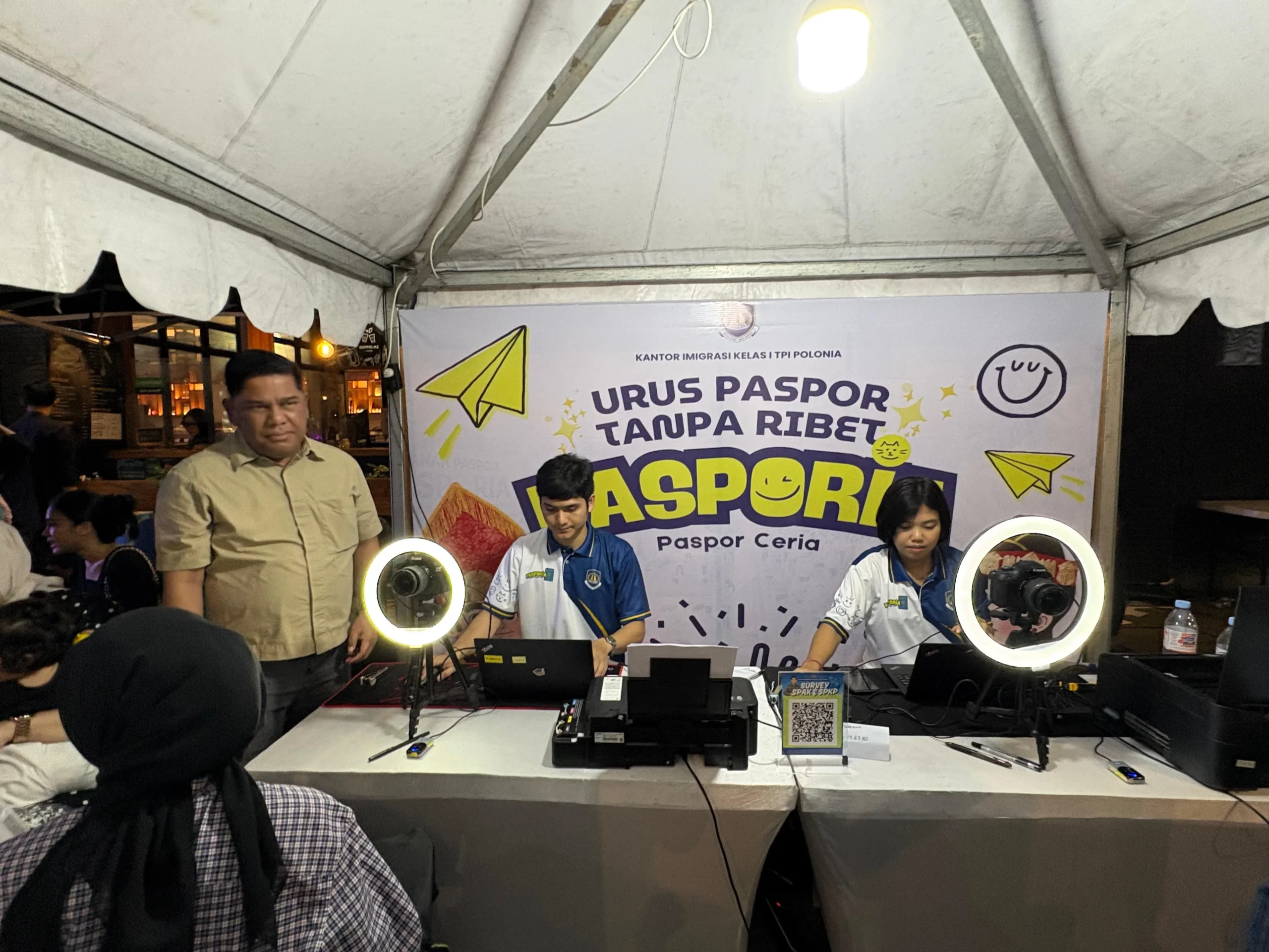Kakanwil Imigrasi Sumut Tinjau Pasporia, Layanan Paspor Malam Hari Disambut Warga