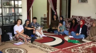 Kampung Prancis di Metro Tingkatkan Percaya Diri Warga Berbahasa Asing