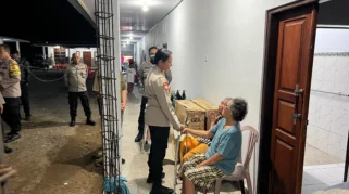 Kapolres Jembrana Salurkan Bantuan Sosial ke Rumah Lansia Bahagia