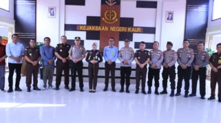 Kapolres Kaur Kunjungi Kejari Kaur untuk Perkuat Sinergi Penegakan Hukum