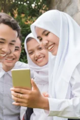 Kemendikdasmen Rilis Aturan Baru Penggunaan Gawai di Sekolah Tahun 2026