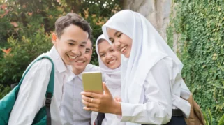 Kemendikdasmen Rilis Aturan Baru Penggunaan Gawai di Sekolah Tahun 2026