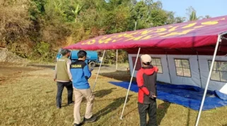Kemensos Salurkan Logistik bagi 420 Warga Terdampak Kebakaran di Sukabumi