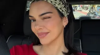Kendall Jenner, Elle Fanning & Zendaya Resmi Menobatkan Bandana sebagai Aksesori Wajib Musim Ini