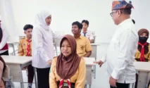Khofifah Undang Siswi Sekolah Rakyat Banyuwangi Tampil di HUT ke-81 RI di Grahadi