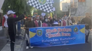 Kirab Gunungan dan Tumpeng Meriahkan Bersih Desa di Kelurahan Kartoharjo Kota Madiun