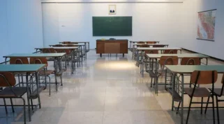 Komersialisasi Kurikulum di Sekolah Swasta: Ancaman bagi Mutu Pendidikan