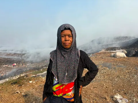 Konten TikTok Pencari Rongsokan yang Turut Terdampak Kebakaran TPA Jatiwaringin