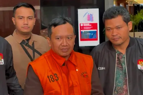 KPK Menahan Moch Mahrus Tersangka Baru Kasus Dana Hibah Pokmas Jawa Timur