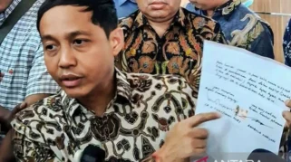 KPK Tolak Laporan Gratifikasi Raja Juli karena Amplop Diduga Terkait Korupsi Bupati Kuansing