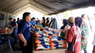 Lanud Hang Nadim Gelar Bazar Murah dan Cek Kesehatan Gratis