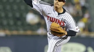 LG Twins Rekrut Carlos Carrasco, Lepas Yacksel Rios