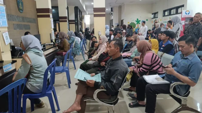 Libur Sekolah, Pemohon KTP-el di Ponorogo Membeludak
